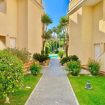 Golf Hoyo 18 4-6 Pax. Piscina, Wifi, Parking Privado. Apartamento *
